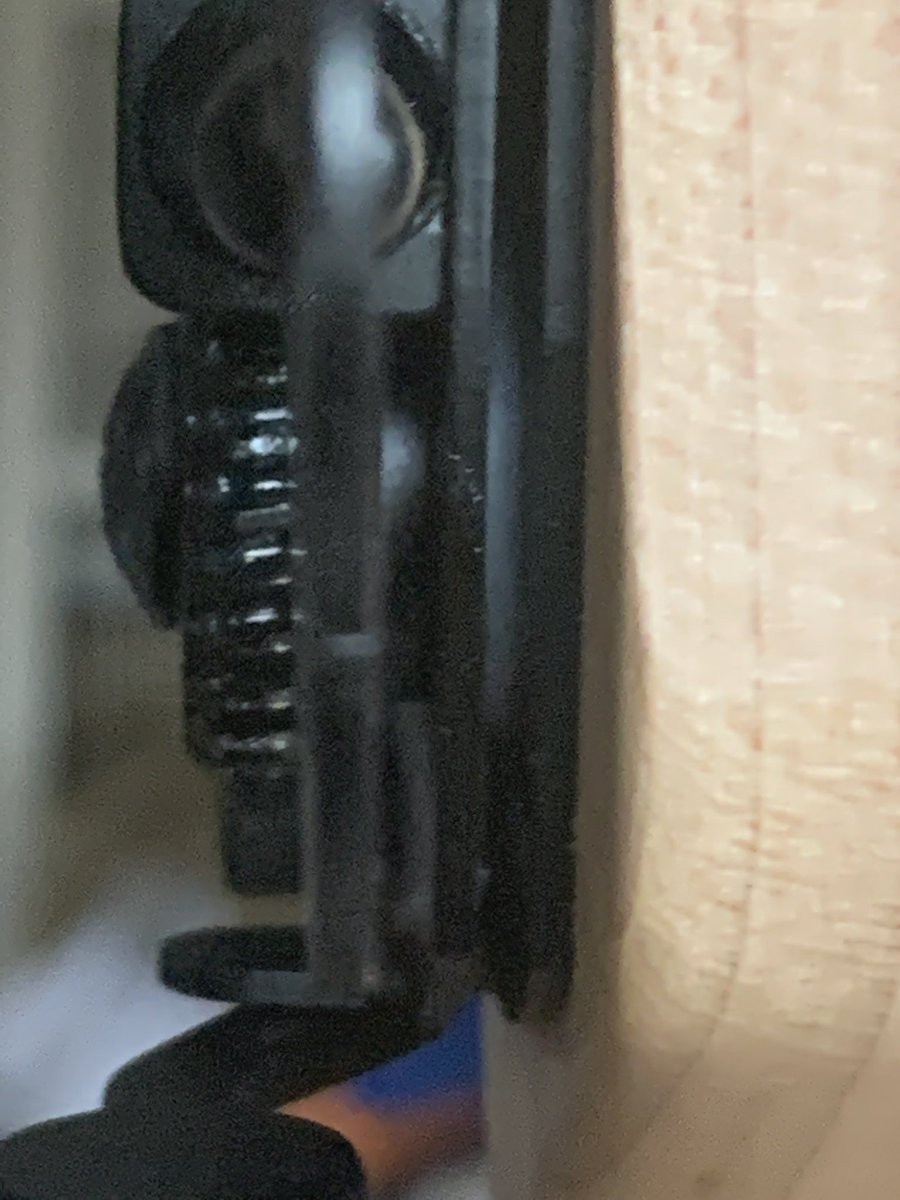 BochumerLiebe's tweet photo. Projekt Bass. Habe mir ein Hipshot gegönnt und stellte fest dass dieser von mir noch viel Umbau bekommt. Axiallager zwischen den Platten und die Aluminiumwelle gegen Messing https://t.co/7xkF1zF5R2