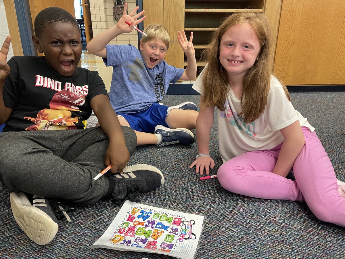 Who said math wasn’t fun? ⁦<a href="/GlenGroveSchool/">GlenGroveSchool</a>⁩ #weareD34