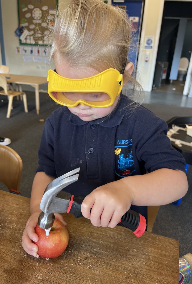 NurserySimpson's tweet photo. Today we were exploring how to stay safe at our woodwork bench whilst using hammers. To help us practice we started by using apples and golf tees, counting how many holes we could make in each apple ππ¨#safesally #woodwork https://t.co/Mnq0yJgQch
