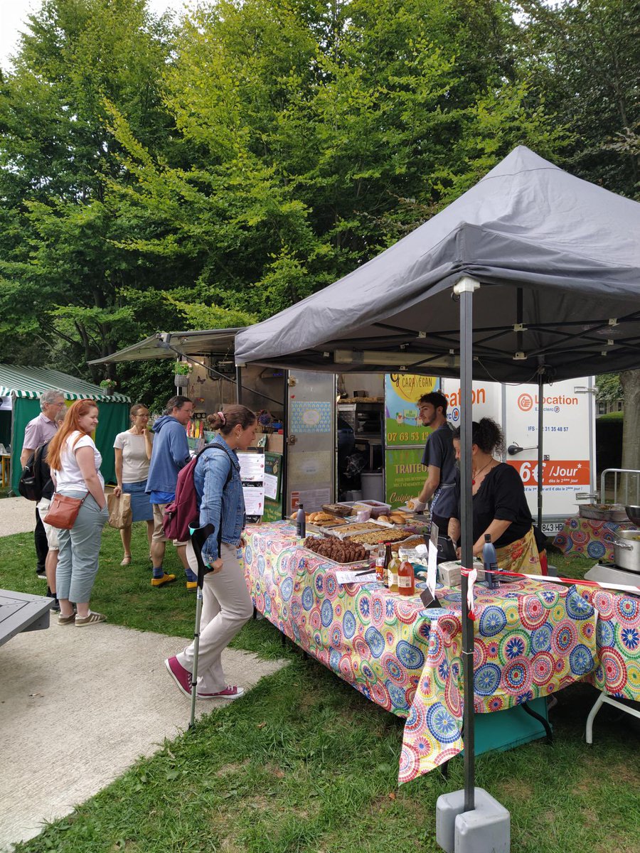 🎉 Campus en fête continue sur le campus 2 jusqu’à 20h !
Les concerts ont débuté, les food-trucks sont sur place pour vous restaurer ! 
Venez nous rejoindre !