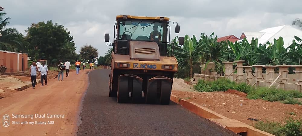 news_ghana's tweet photo. Work progress on Sunyani inner-city road https://t.co/zWqAKibmQy #News #innercityroadproject #progresses #Sunyani https://t.co/PLbhSmSitN