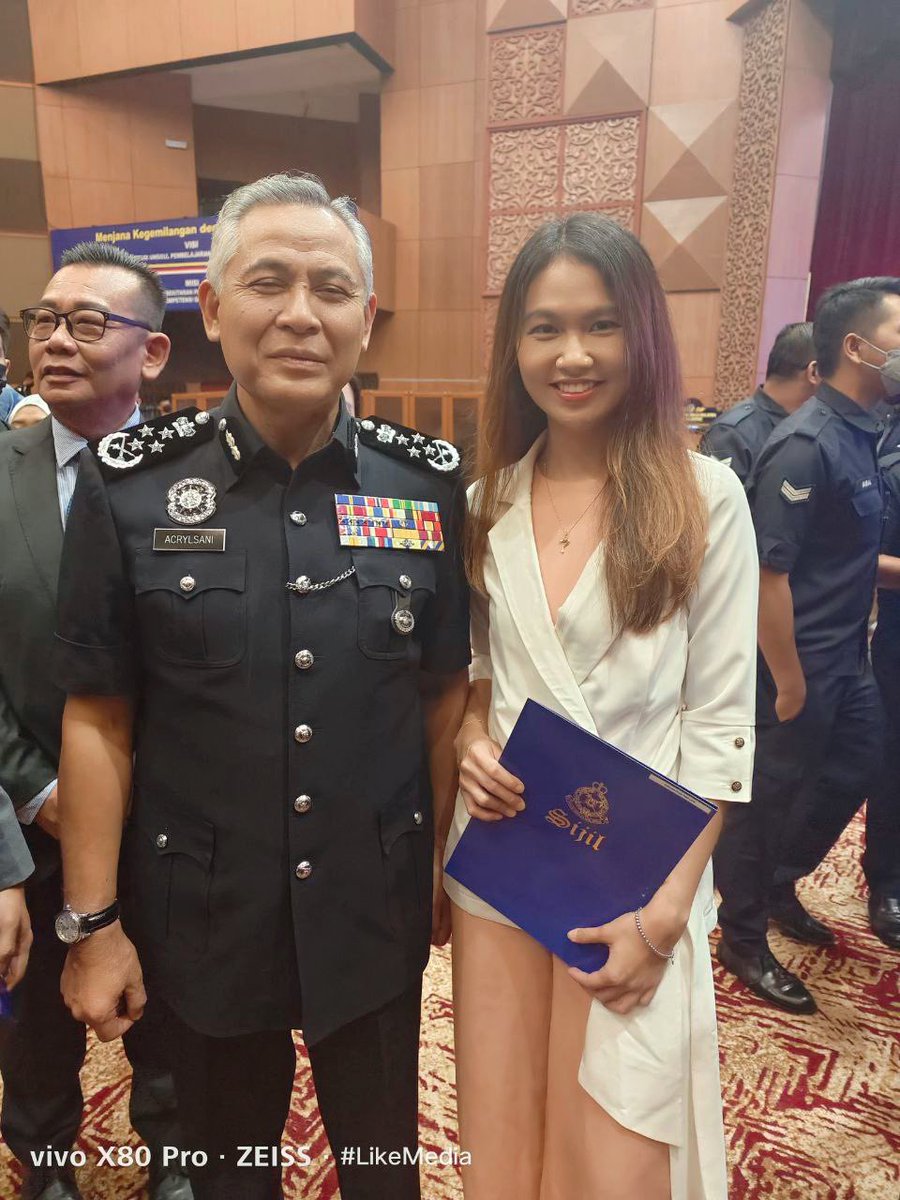 AdelinaCyl's tweet photo. Bless to be part one of the ambassador for the Anti Scam Campaign by #PDRM #Malaysia 

Be Smart, Stay Alert. https://t.co/jzQGNOxrJz