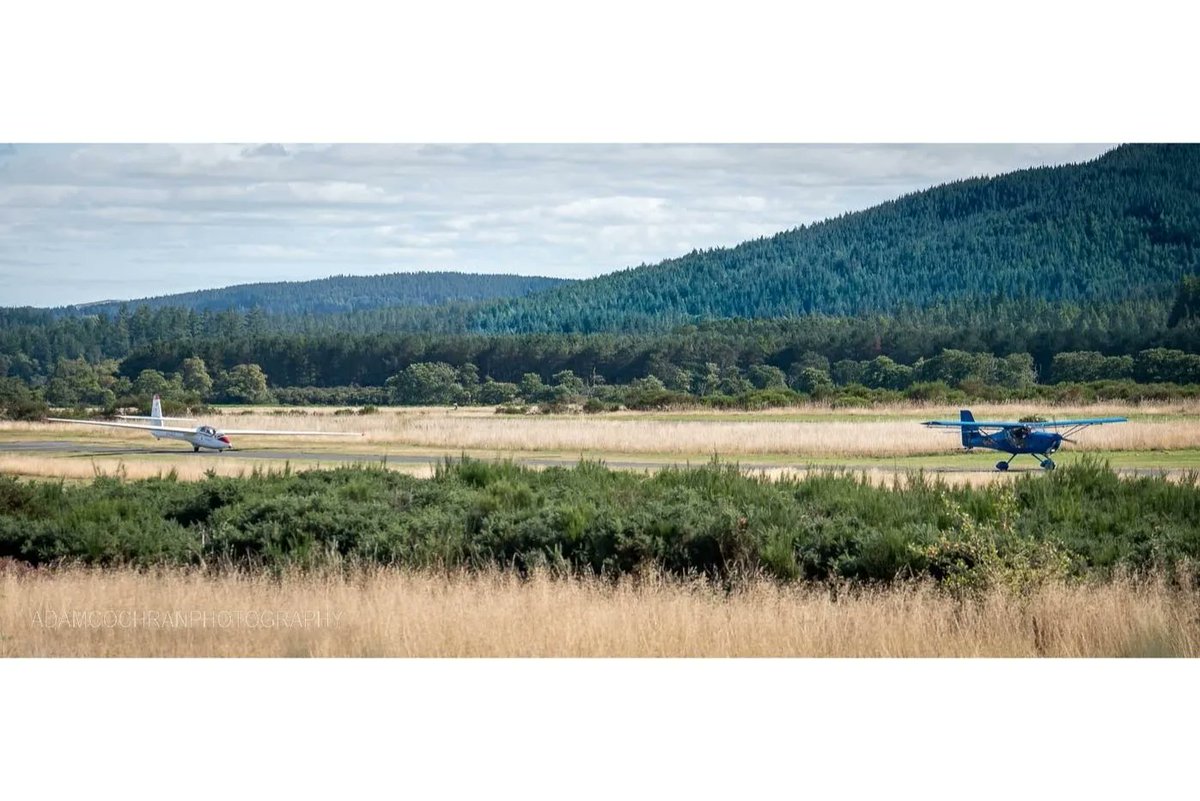 instadam67's tweet photo. Busy afternoon at Deeside Gliding Club .....

#instadam67 #hashtag #nohashtag #insidetheupsidedown #lifeofexploring #liveforthestory #comeandsee #igers #scotland #outdoors #greatoutdoors #negativespace #positivespace #intothevoid #documentingscotland #bestofourshire https://t.co/5w4E6nH1OY