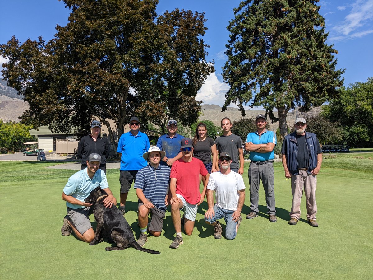 We are beyond lucky to have such a dedicated and passionate Links Crew! A huge thank you for all your tremendous work!! We are so so fortunate to have you a part of our team! ⛳ #ThankASuper #LinksCrew #KGCC