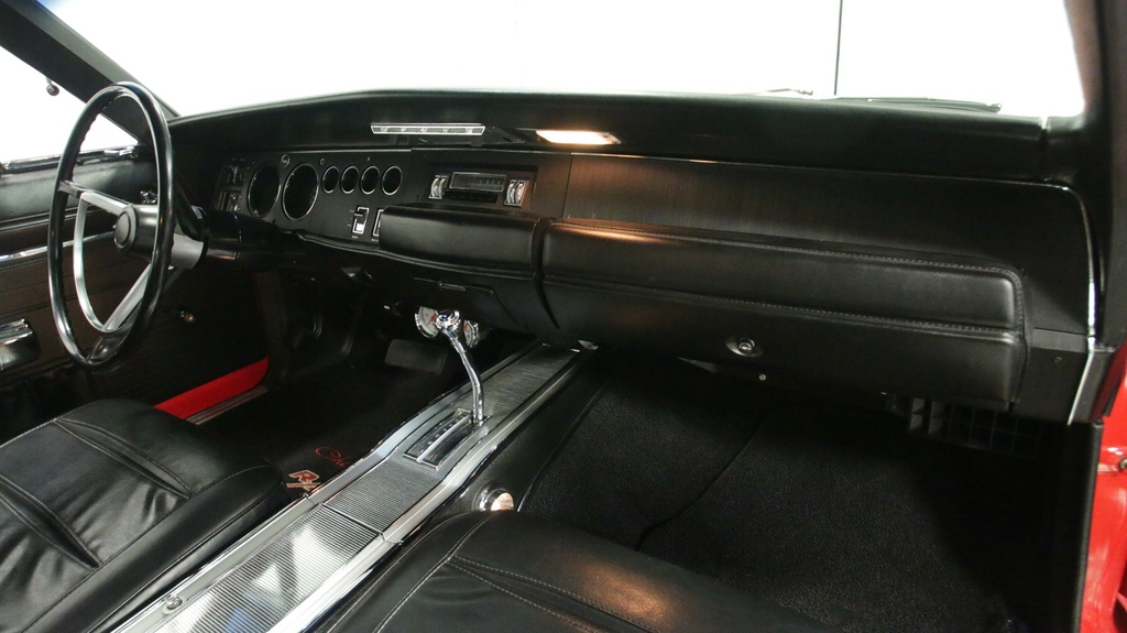 streetsidecars's tweet photo. This 1968 #Dodge #Charger R/T 440 features a 440 cubic inch V8 teamed with an automatic transmission
Link: https://t.co/OmhvS8tFO0
#dodgecharger #musclecar #oldcar #classiccar #mopar #moparpower #moparmafia #moparcar #moparornocar #classicdodge #vintagemopar #classicmopar https://t.co/BYT5RRAurM