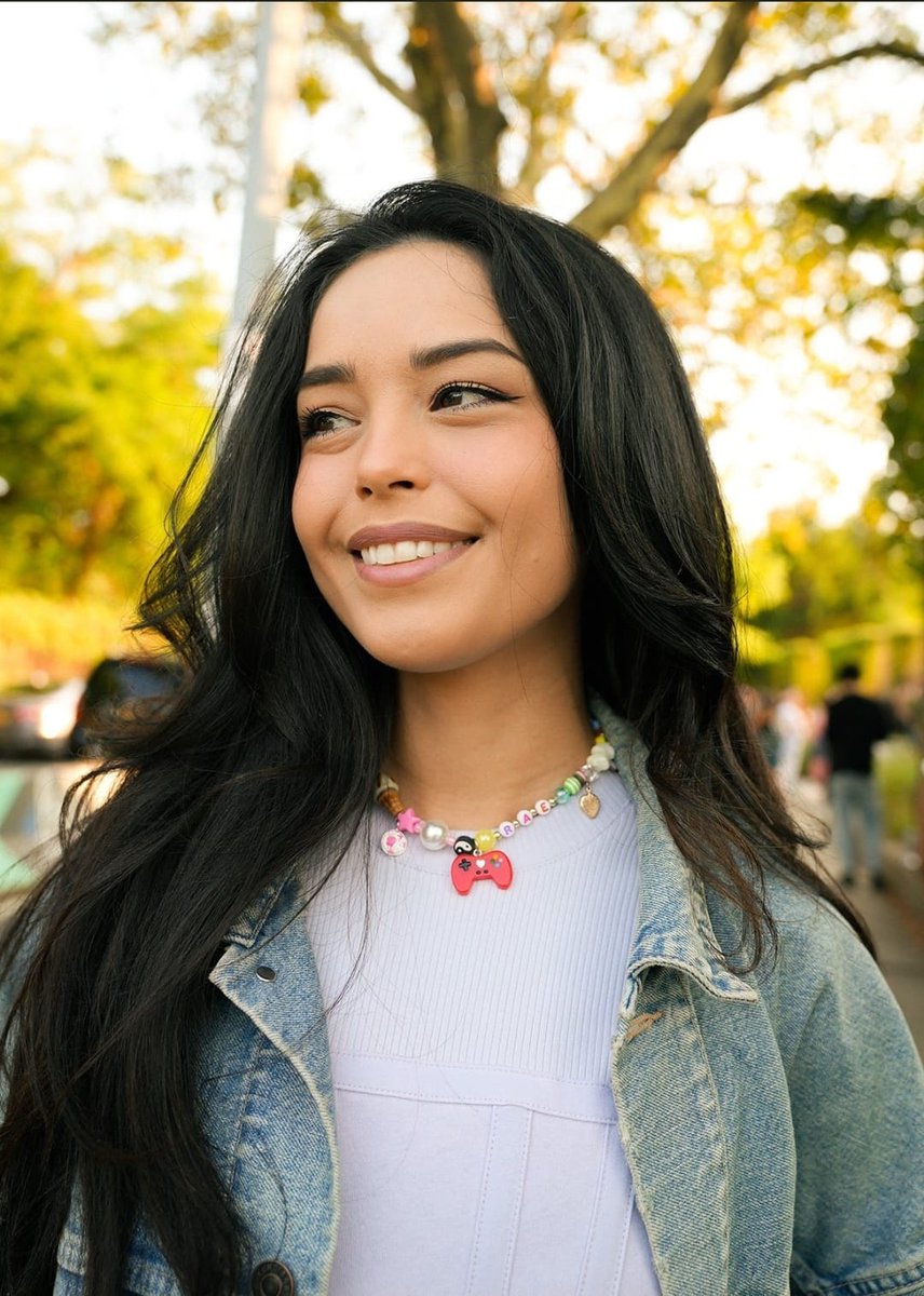UpdatesValkyrae's tweet photo. Valkyrae at NYFW https://t.co/nSD2lIf40h