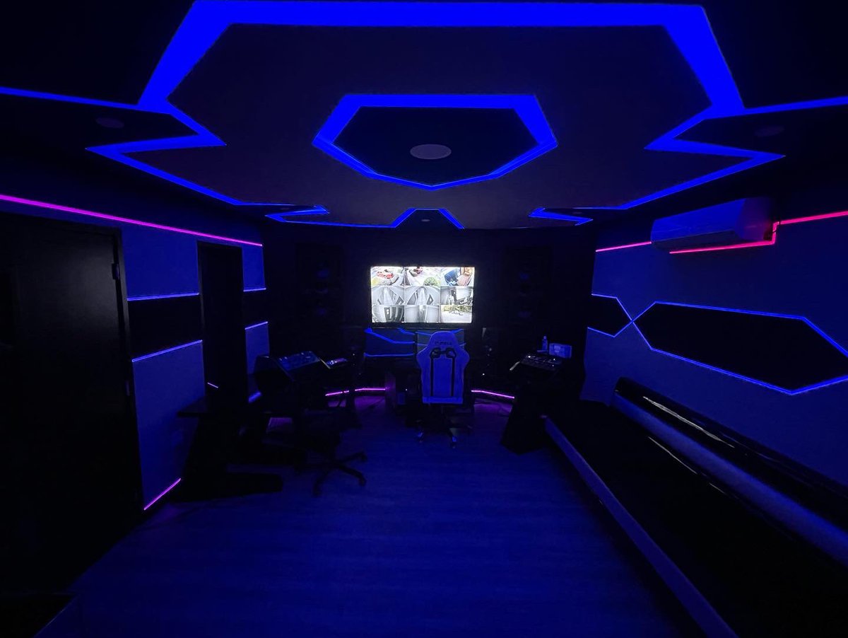 TwelveMusic's tweet photo. “A” Room 🎚 We are running a special on 4 hour blocks📌 DM for info https://t.co/WUU8CUWnYw