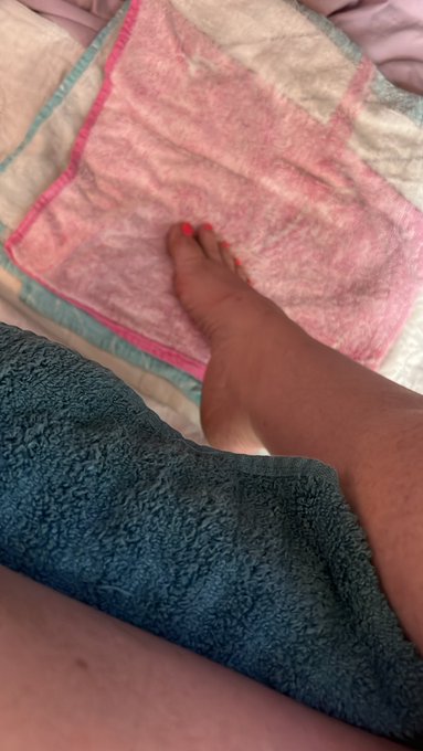 My carpet is never going to dry 🌊 😈 https://t.co/B9DTw5ixEe<a href="/tag/newprofilepic"class="tags"><span>#newprofilepic</span></a>