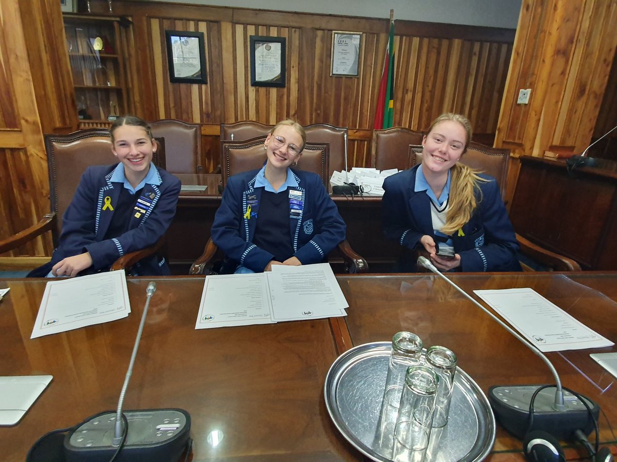 Mayor Dirk Kotze tweet media