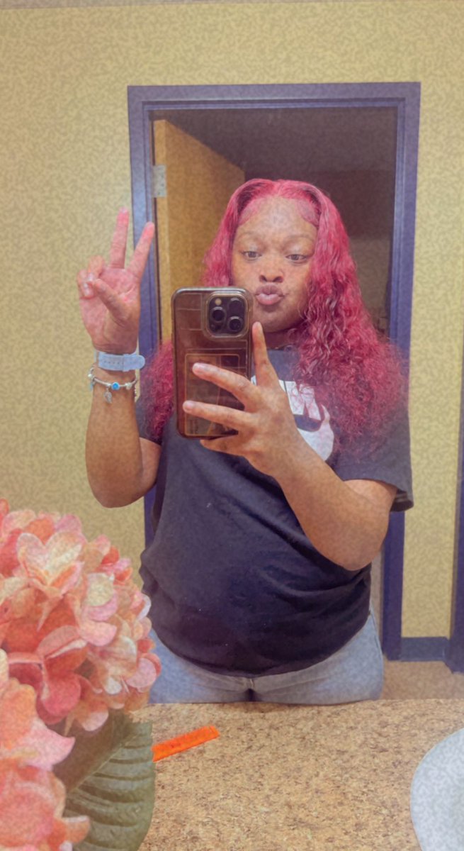 ladejia4's tweet photo. happy birthday to me 🥰 https://t.co/h3cED8WLyx