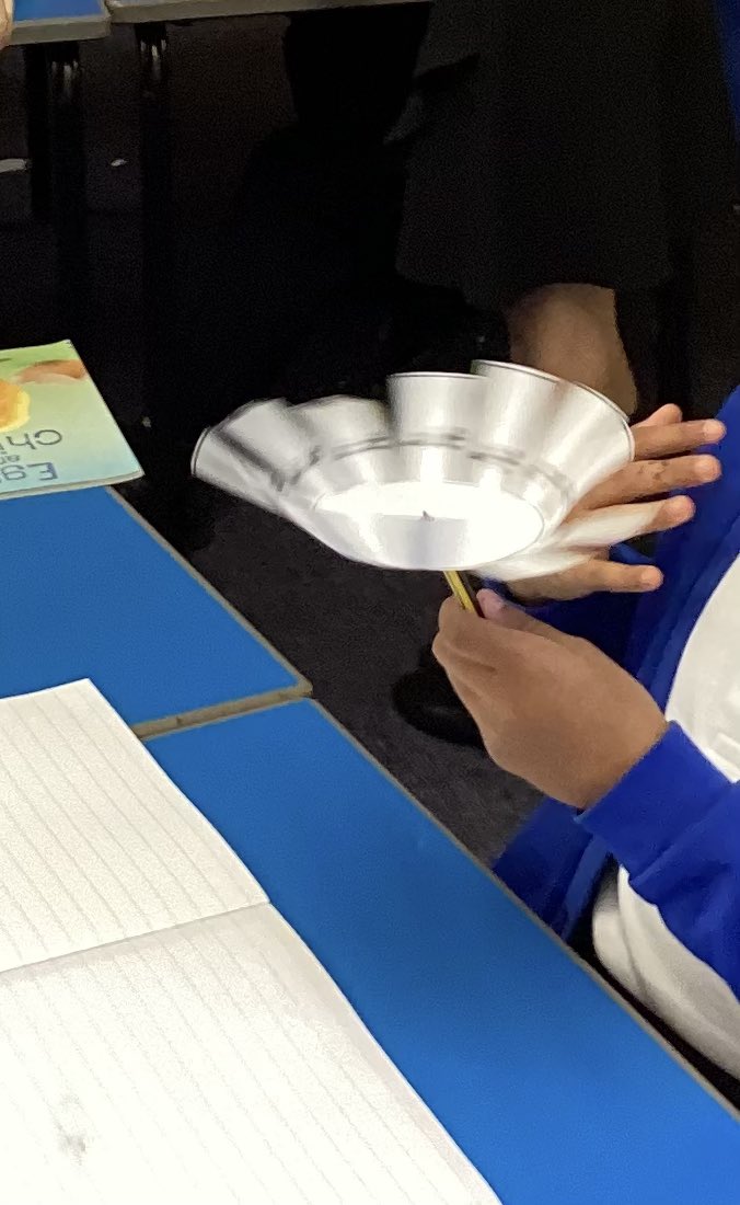 RavensdalePS's tweet photo. Year 3 have been learning all about the amazing world of animation to start off our Topic lessons this year. Last week, the children created some incredible flip books and this week… zoetropes! #RPSY3 https://t.co/5uwwAZIQOl