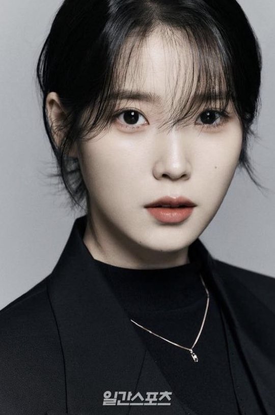iuvisuals's tweet photo. #IU #이지은
#키스가죄 #밤을걷다 https://t.co/w4bBFo6B2V