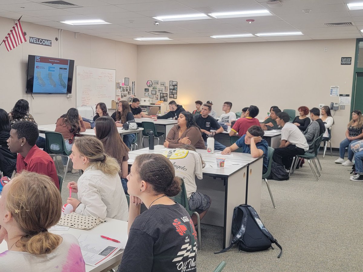 PC Major and Career Exploration Workshop happening now! Focusing on our students post secondary plans! <a href="/BurtonSchools/">Burton Schools</a> <a href="/SummitHS_Bears/">SUMMIT COLLEGIATE HIGH SCHOOL</a> #WeAreSC #collegeandcareerready