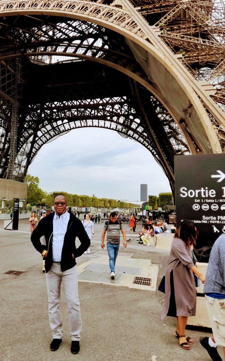 omadilu's tweet photo. #Montreuil : J1 d'1 formation intense en #Digital_Workplace à @jamespot.Et ce,grâce à la vision d'un leader stratège, SE @bussa_jean lequel est conscient de l'impact du numérique ds le dévlopmnt des économies et ds la Gestion des Gdes Institutions aujourd'8. Il faut anticiper... https://t.co/5dsXHUs1we