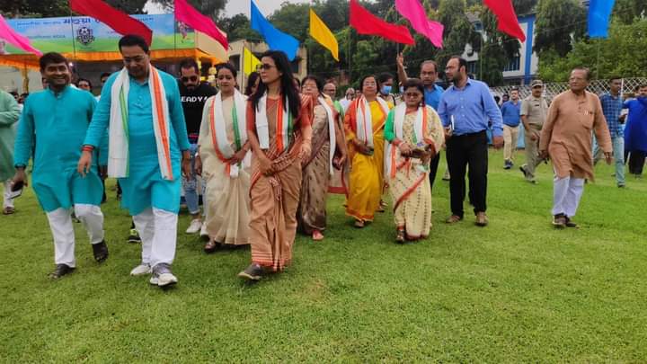 ttjnadia's tweet photo. আজ কৃষ্ণনগর স্টেডিয়ামে MP কাপের শুভউদবোধন হলো।  প্রথম ম্যাচে কৃষ্ণনগর দক্ষিণ বিধানসভা কালীগঞ্জ বিধানসভাকে ২-১ গোলে পরাজিত করে।  অনুষ্ঠানে নদীয়া জেলার সমস্ত বিশিষ্ট ব্যক্তিবর্গ ও প্রশাসনিক আধিকারিক উপস্থিত ছিলেন :
@MamataOfficial @AITCofficial .@aitcsudip .@MahuaMoitra https://t.co/irZ4S7QRxZ