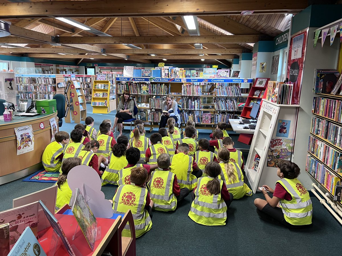 WhetstoneField's tweet photo. RT WhetstoneYear6 Today Year 6 went to Aldridge Library and heard a small part of ‘The Creakers’ by Tom Fletcher read by one of the lovely librarians. Thanks for having us! #aldridgelibrary https://t.co/jijm9DbBdM https://t.co/bRyUnKWL5X