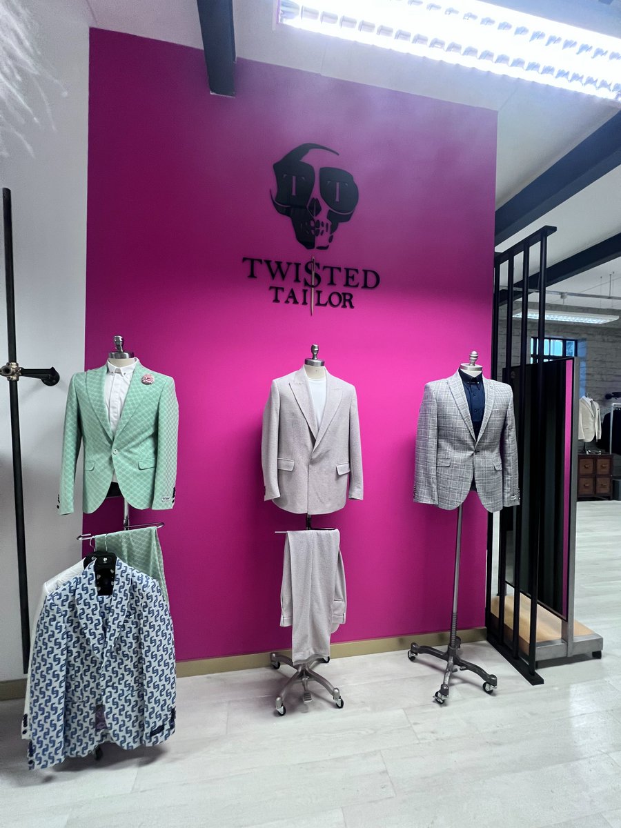UNAMEDIA3's tweet photo. Very excited to announce our collaboration with Twisted Tailor today! We also invite influencers to come to our store to select the products that they wish to work with. Free samples, free shipping, competitive commission! https://t.co/oxBUs49U6t