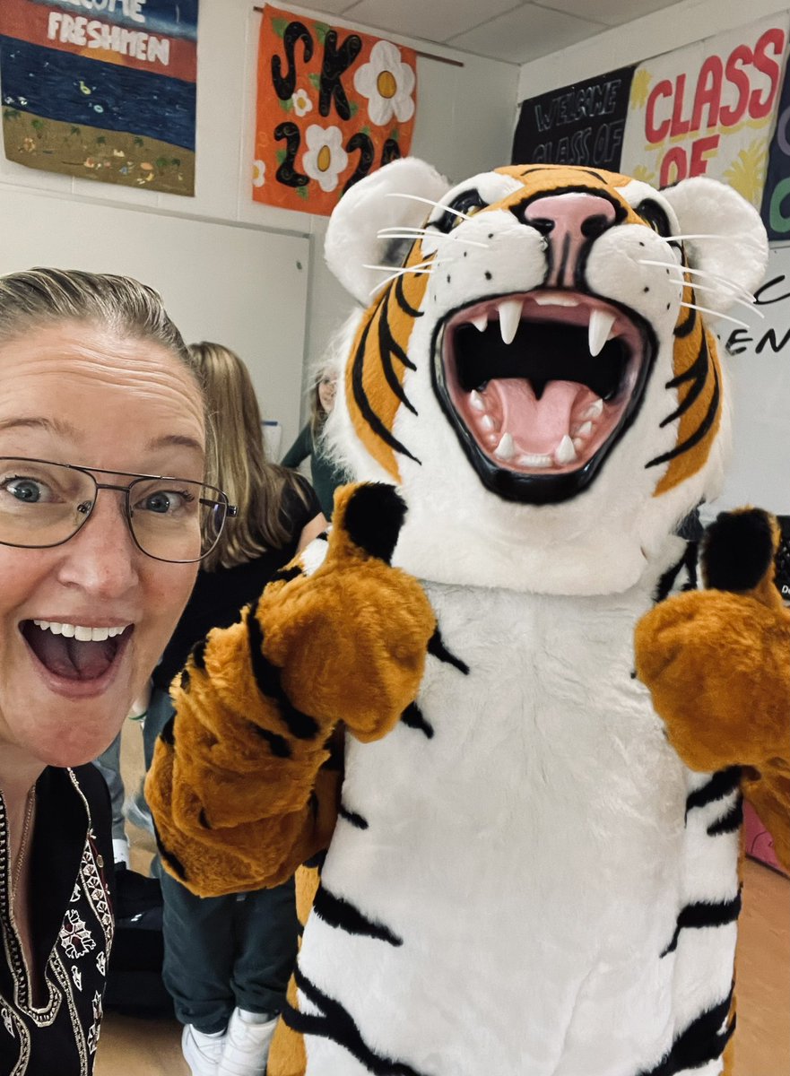 Willie visited Link Crew!