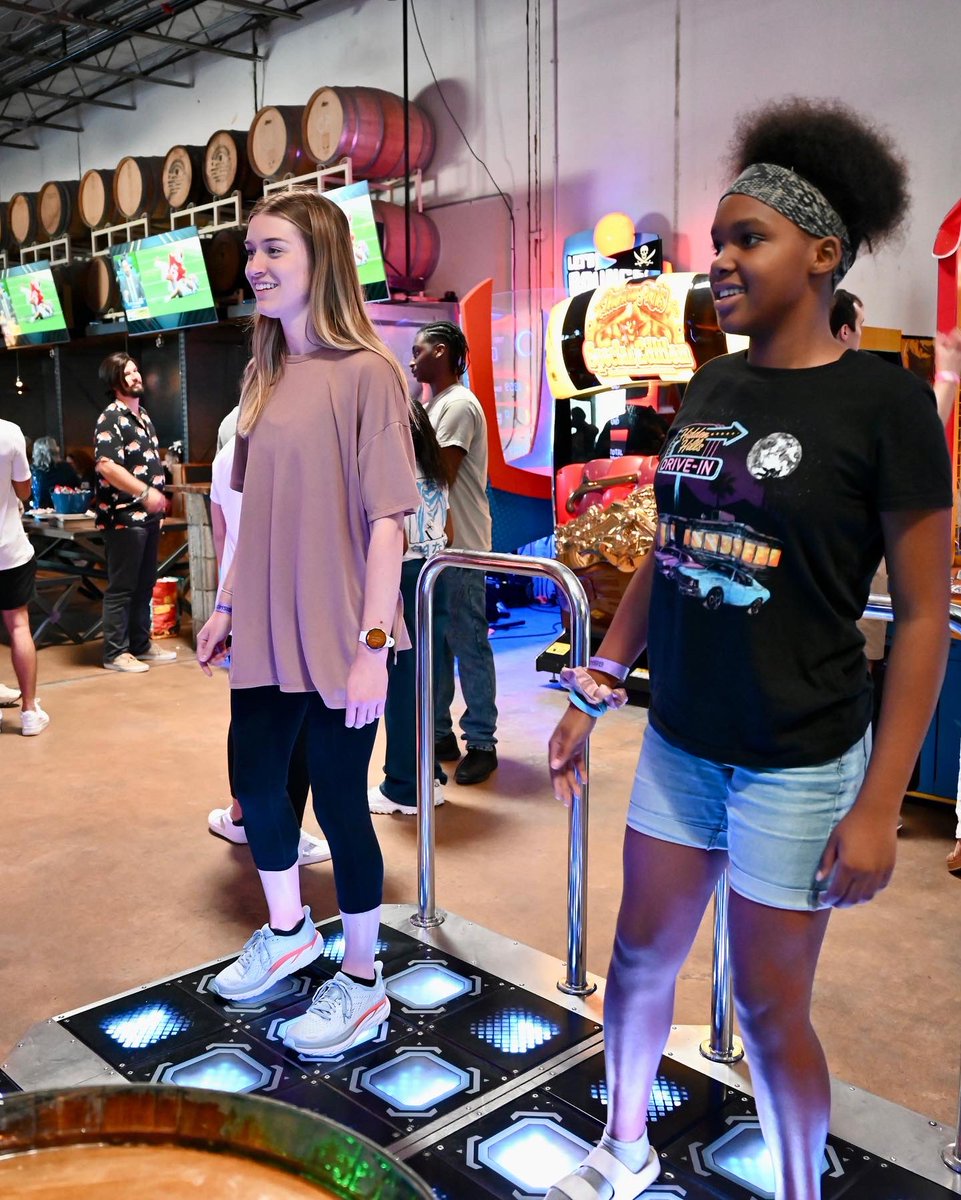 mercystreet_'s tweet photo. Had a great time with some mentors and mentees this weekend at @cidercade_dallas ! We were able to enjoy fun games, fellowship, and football. It just doesn’t get better than that! #mercystreet #mentoring #cidercade #westdallas #southdallas https://t.co/1CWP6Jf60h