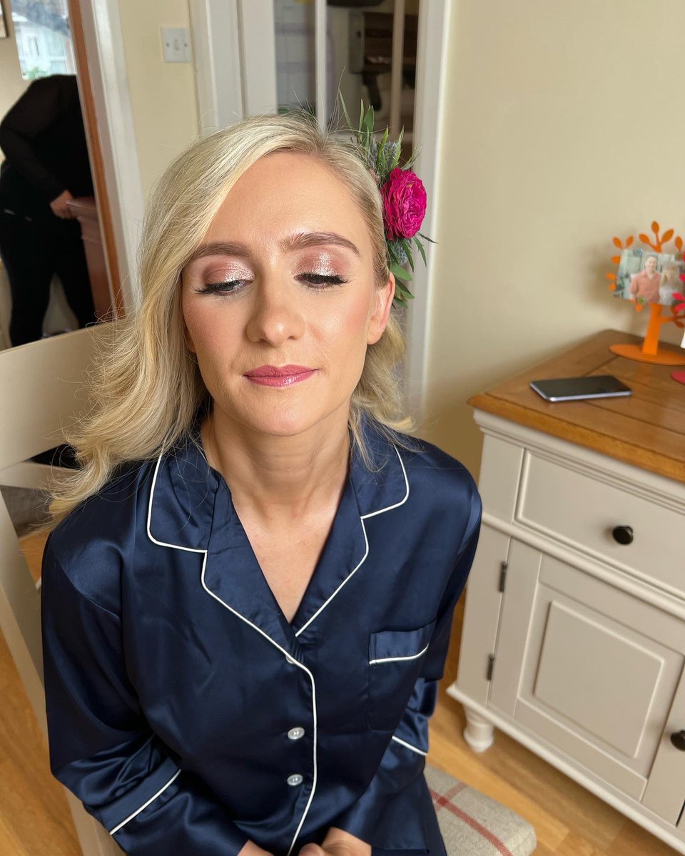 lisacoopmakeup's tweet photo. How dreamy is this @CTilburyMakeup look I created? 💄 https://t.co/Q5TJ0eAQjj