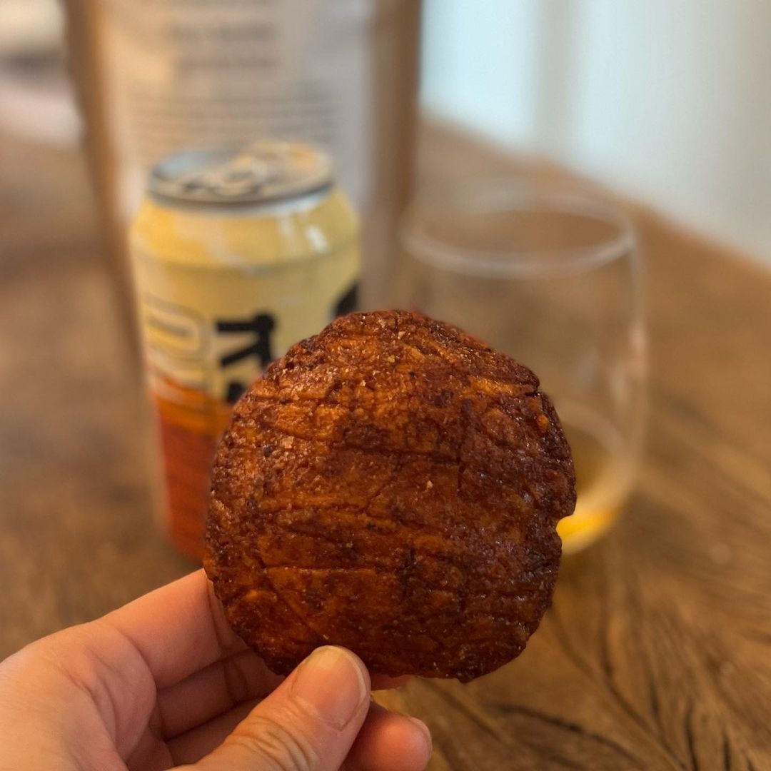 DrinkingBuddyLB's tweet photo. Wasabi Shoyu Mayo &amp; Rayu Senbei are available at Brio Brio Cafe in Lake Forest!

Grab local craft beers and get a free sample of our tasty Japanese snacks!

Only available in Sep, so head to Brio Brio Cafe or order from their website! 🍘🍺

#DrinkingBuddyOfficial #BrioBrioCafe https://t.co/YPQtg4lgx4