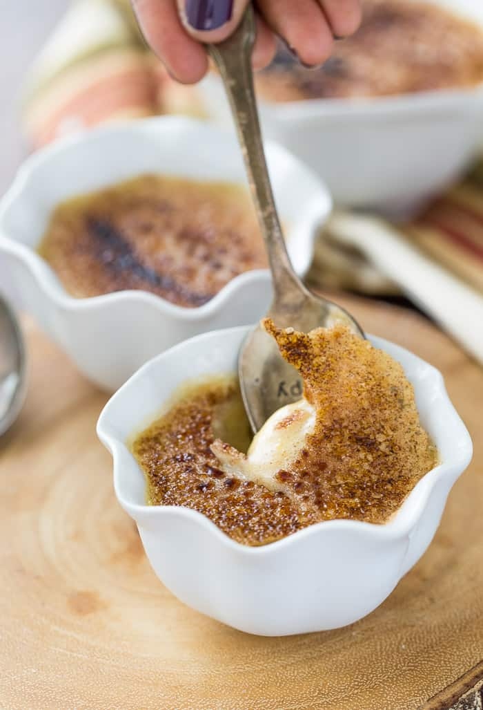 aclassictwist's tweet photo. Creme Brulee sounds like a fancy dessert you may find in a five-star restaurant in France. However, this recipe allows you to enjoy Honey Caramel Creme Brulee easily in the comfort of your own home.
Recipe- https://t.co/JrFCXZXCg5
#aclassictwist #dmvbaker #foodblogger #foodie https://t.co/Mx6ztmFwdk