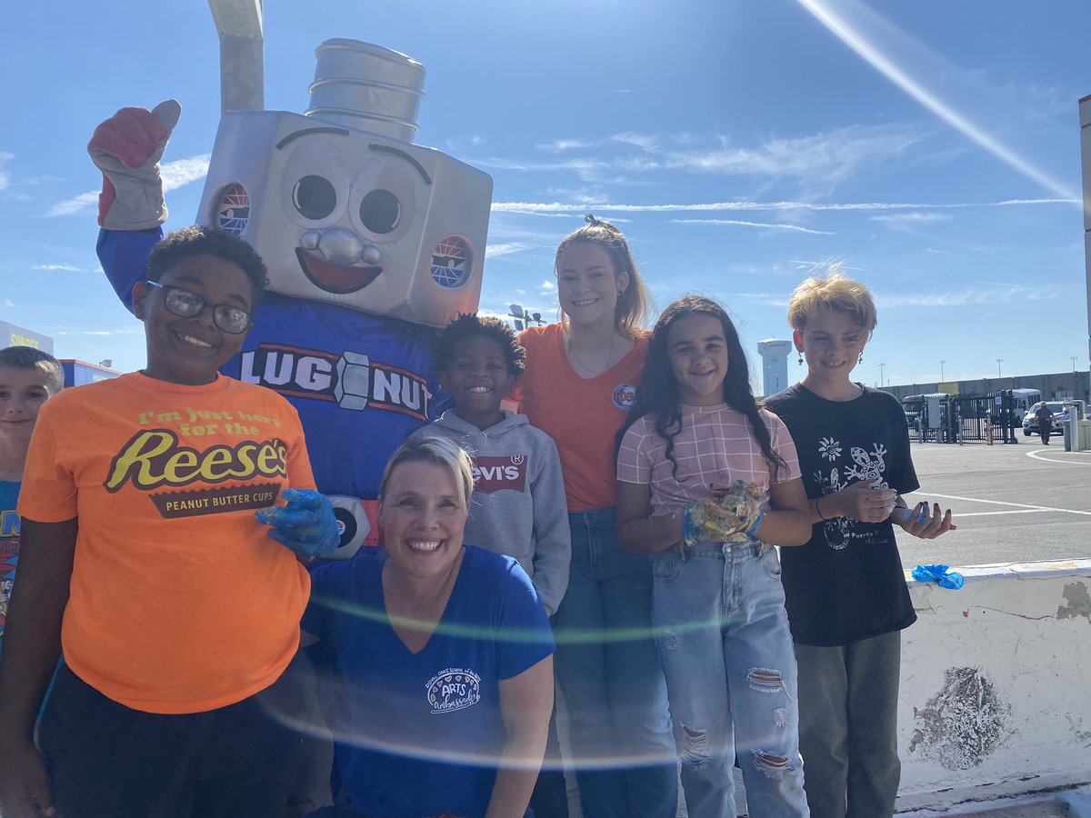 ArtswithALF tweet media