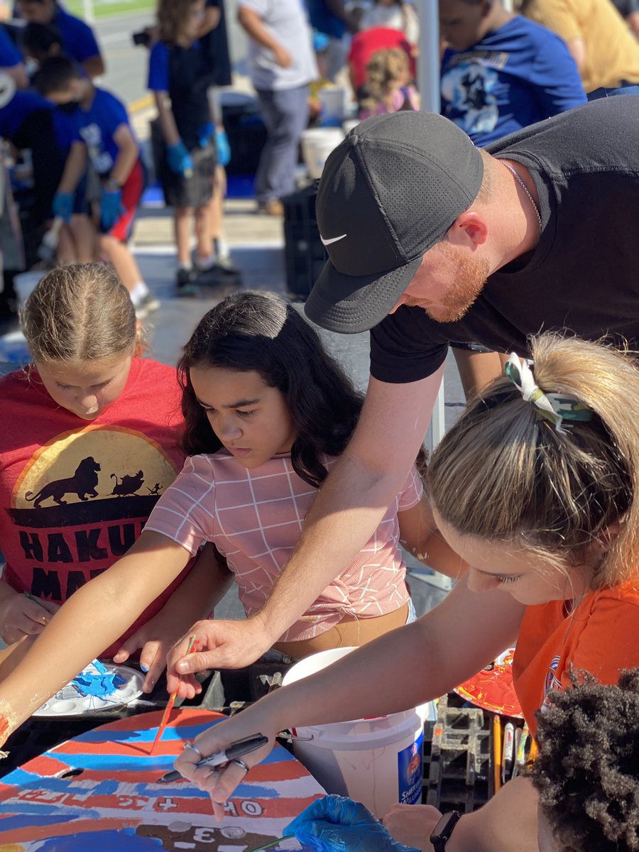 ArtswithALF tweet media