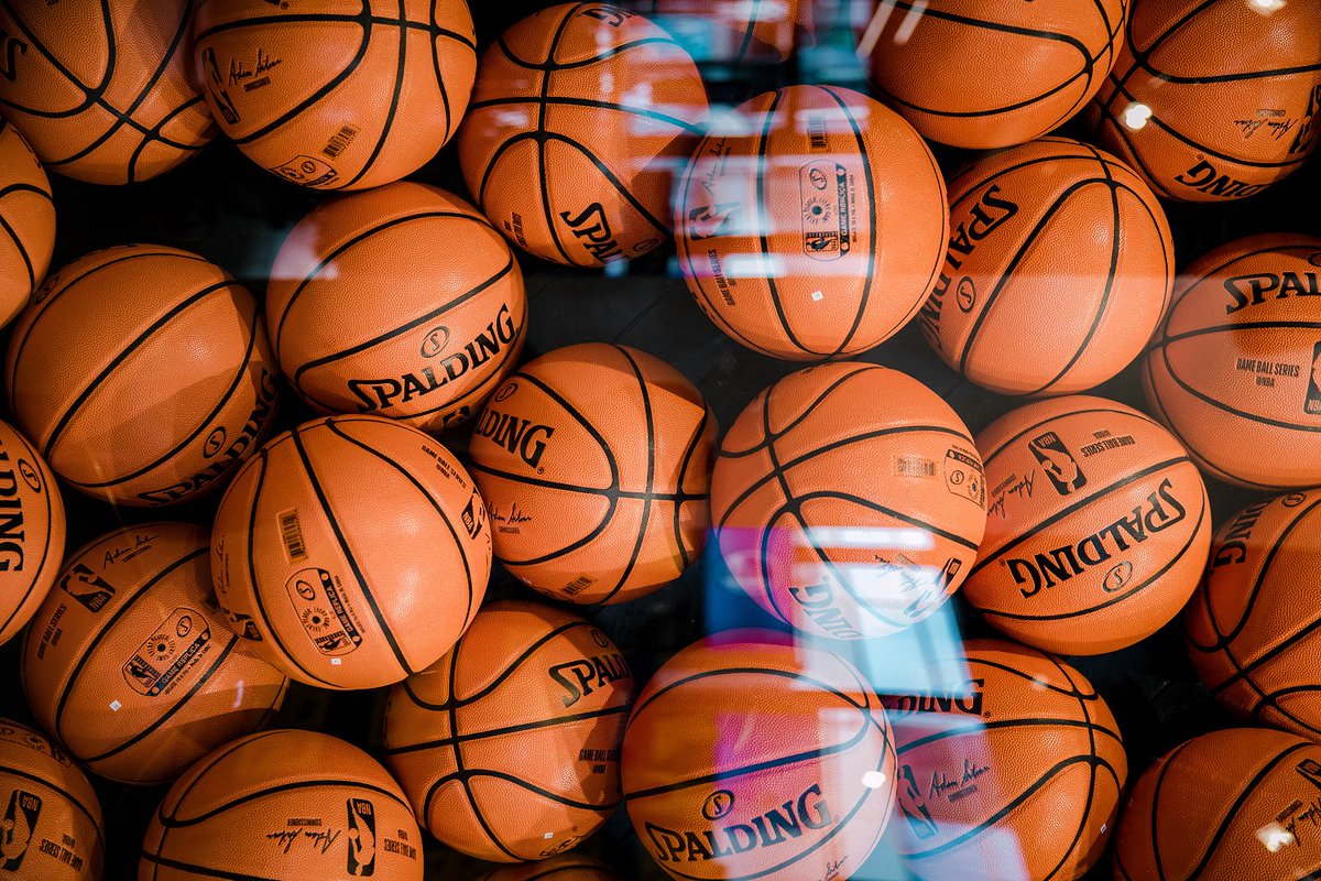 KerrFamilyYMCA's tweet photo. 🏀Attention Middle &amp; High School Hoopers!🏀 We're excited to announce a new intramural basketball program, set for Tue. afternoons, Oct. 11 - Dec. 13 at Kerr. Put your squad together or let us connect you with teammates. Learn more online: https://t.co/V677RkP4bY. https://t.co/11FXPuMvRF