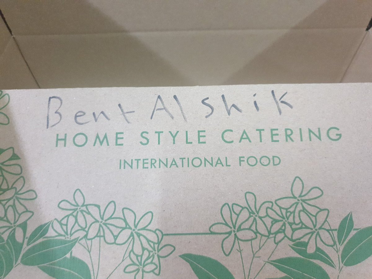 weefof's tweet image. توصلني طلبية للبيت بهذا اللقب
ط ن اااااااا خ ة