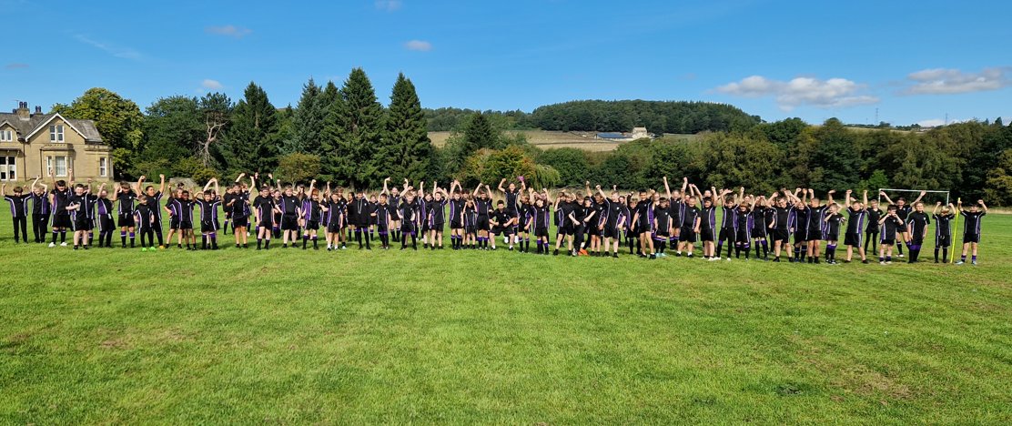 ParksideCulling's tweet photo. Year 7s enjoying their first PE lesson at Parkside!
#ParksidePE
#FunInTheSun
#OutdoorClassroom https://t.co/mrIccIxlAY