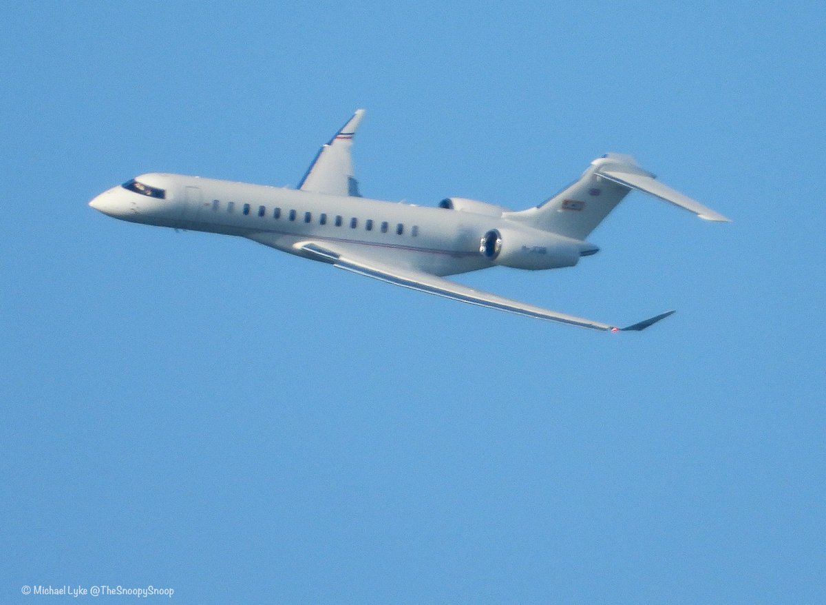 TheSnoopySnoop's tweet photo. #JCB1 Global 7500-BD-700-2A12
M-JCBB
Back garden shot on approach to Belfast Aldergrove this evening, passing 3,000ft, arriving from East Midlands
#AvGeek #Planespotting https://t.co/6ewbZRyOpN
