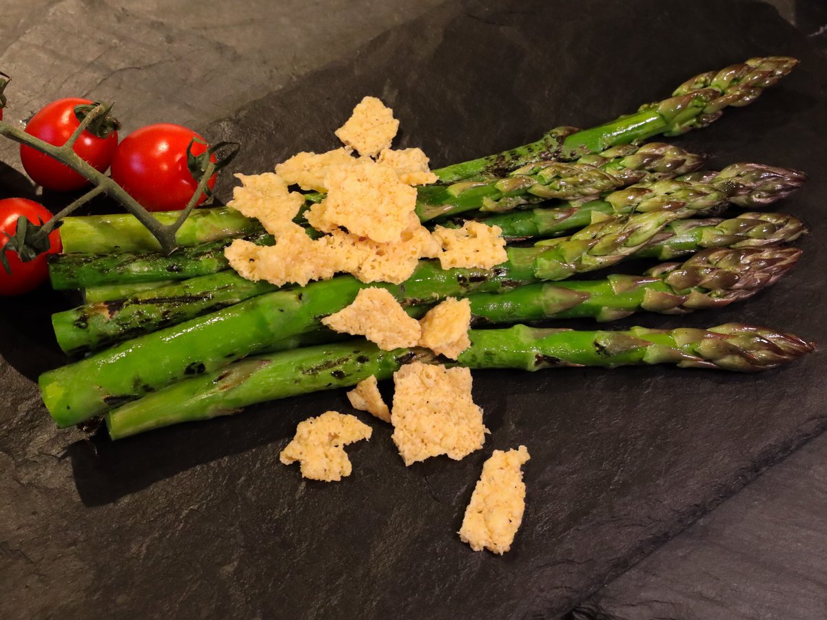 What's better than roasted asparagus? Adding Parmesan Crisps on top. #joyfullpairings