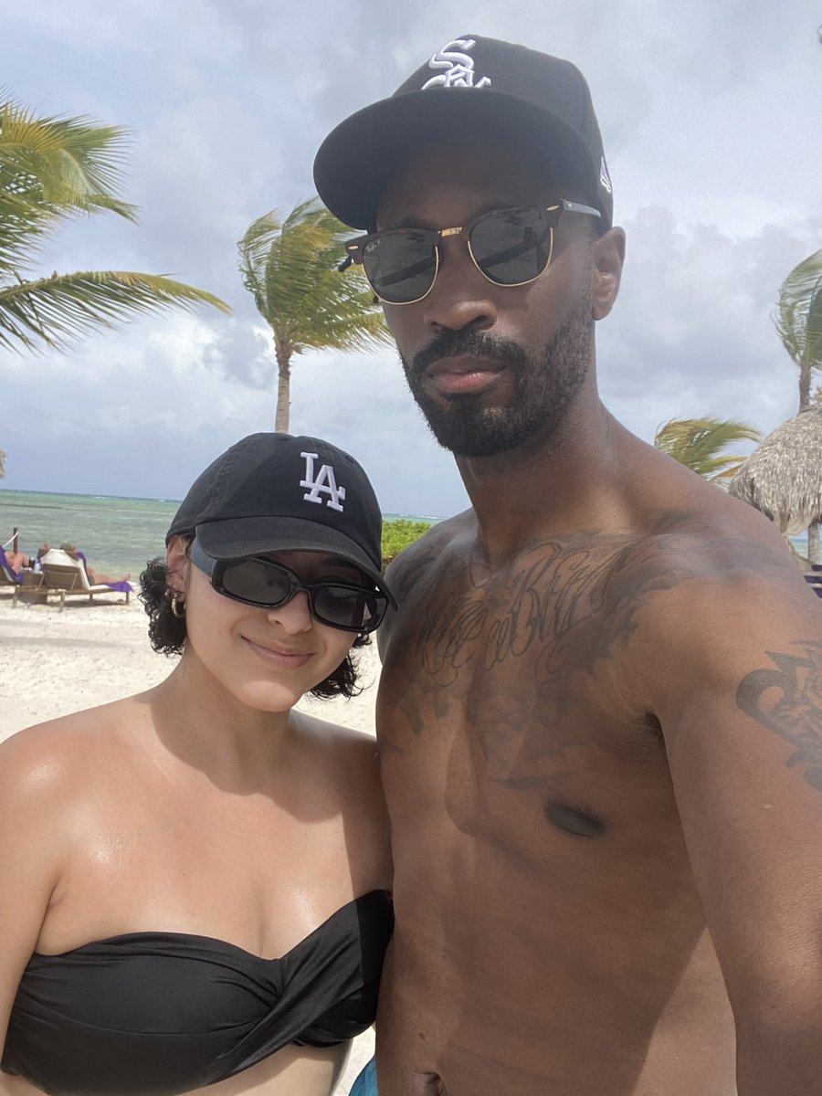 imbrandonbates's tweet photo. BAECATION 🏖 https://t.co/2b6vU04af6