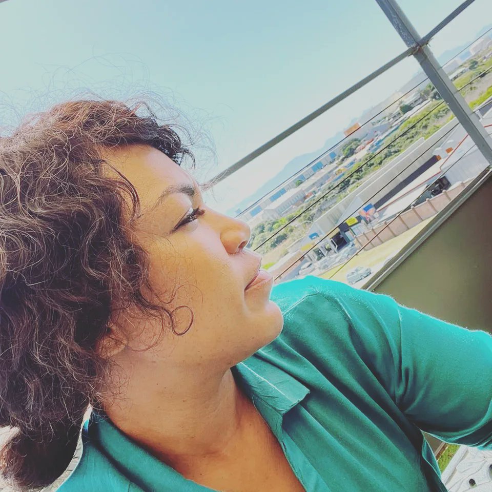 Edinia_'s tweet image. Longwe | Jay Z | #smarternotharder

❤️