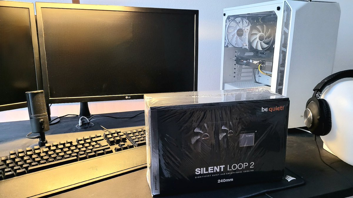 Da ist das Ding 😍
Danke an <a href="/StatiiX99/">StatiiX</a>, <a href="/DyseUp/">DyseUp</a> und <a href="/Pnguinz_/">Pnguinz</a>.
Und die Gönner <a href="/MinkzGaming/">MINKZ® Gaming</a> und <a href="/bequietofficial/">be quiet!</a> ❤