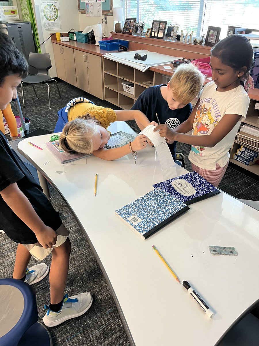 MarciBowerman's tweet photo. Building bridges to demonstrate how to combine materials and make the strongest bridge possible. Results to come! @AshleyElem #FISDMadeToShine #fisdelemscience @ci_elem https://t.co/ItezwcWVuy