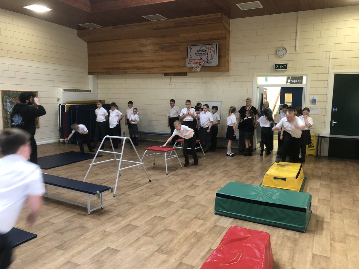 ASALeavers23's tweet photo. A fun 20 minutes spent this afternoon at our parkour taster session. @ASA_Primary_PE https://t.co/SAnjhFbXmg