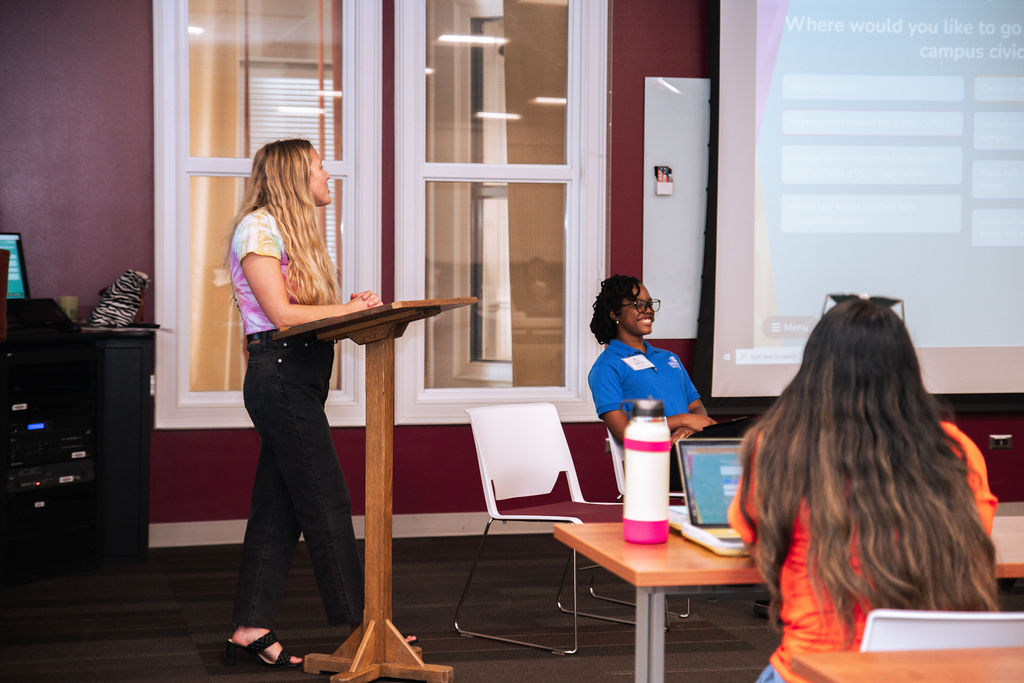nccampusengage's tweet photo. Big thanks to the #VoteSum22 presenters! The 14 workshop topics included "student relational organizing", "running a Voter Week of Action", "the journey from registration to informed voter", redistricting, and more... @CommonCauseNC @LWVPiedmont @SLSVCoalition @WhenWeAllVote https://t.co/5HT3ZMSPa3