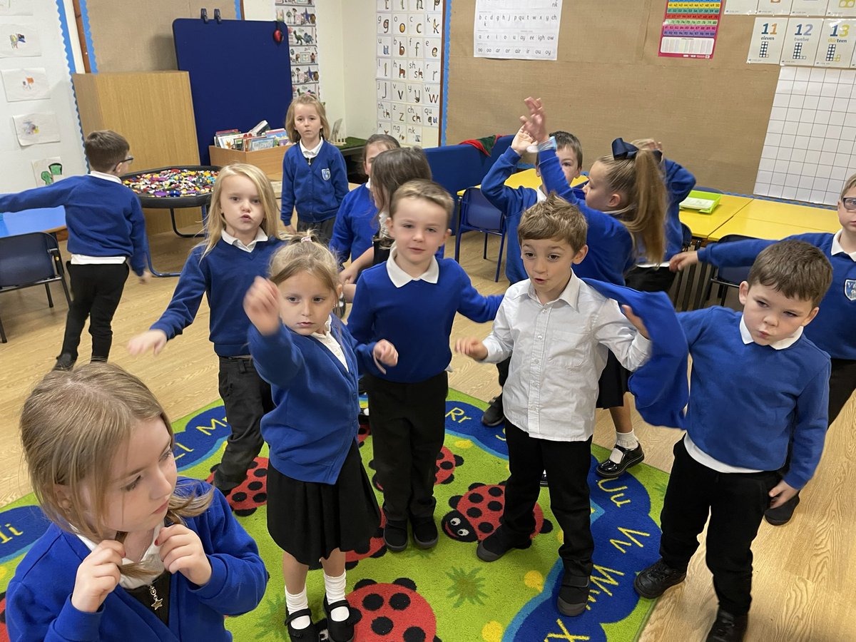 MrsLilleyVPS (@mrslilleyvps) on Twitter photo ๐ญ Using movement and voice in drama today. We played different drama games and even made up our own class helicopter story! It was quite the theatrical piece! ๐ ๐ญ <a href="/MrsWatsonBrown/">Mrs Watson-Brown VPS</a> #drama ๐ญ Using movement and voice in drama today. We played different drama games and even made up our own class helicopter story! It was quite the theatrical piece! ๐ ๐ญ <a href="/MrsWatsonBrown/">Mrs Watson-Brown VPS</a> #drama
