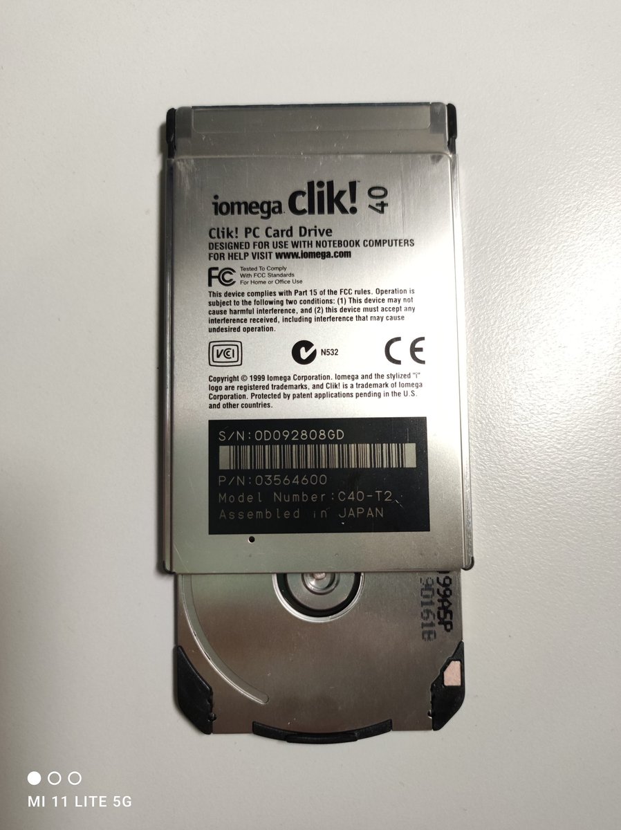 IchikawaYukko's tweet photo. 👩🏻✈️っぃに貴重な貴重な #clik !のPCカード型ドライブを手に入れたっ💽✨ ナニコレすごぃ。MADE IN JAPANで光り輝く日本の精密技術❤
🤔40MB………💽💦#PCMCIA #PocketZIP https://t.co/HRdG3Nm483