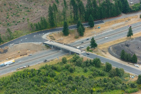 OregonDOT's tweet photo. A busy #GorgeWork season!
๐ Forest Lane Bridge in #CascadeLocks has reopened!
๐ง Paving and #HistoricHighway Trail construction continues this month.
๐ง Landslide repairs near #MultnomahFalls begin.
View our new interactive map and learn more: https://t.co/KPekDzGpLz https://t.co/X4WZdAUNeH