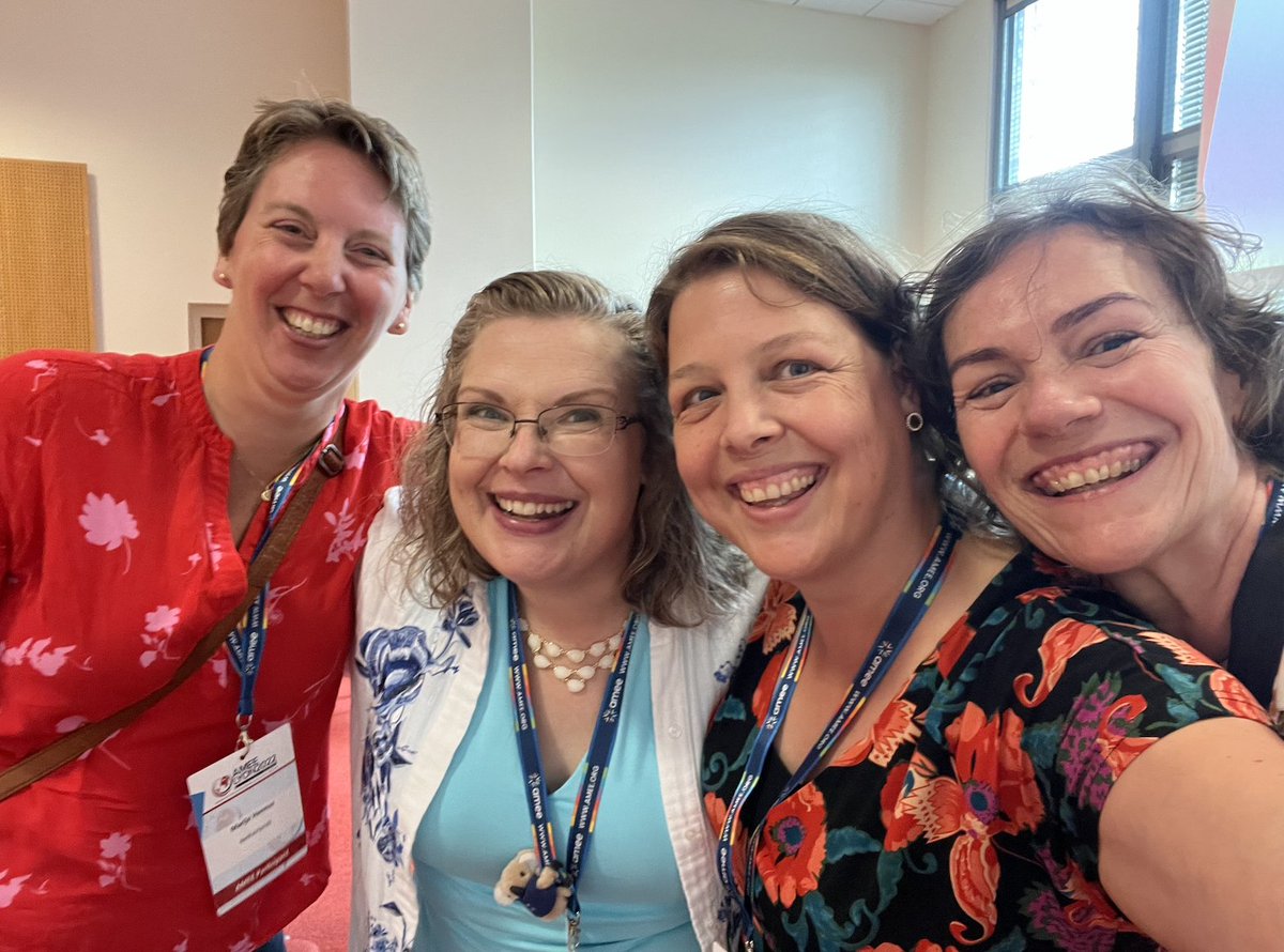 I'm catching up on the avalanche of emails that didn't get addressed while I was at #amee2022 

I found this photo w/ 3 wonderful scholars who are #KeyLIMEpodcast fans including Marije Hennus 

If you are in this picture, please retweet with your handle so I can say thanks!