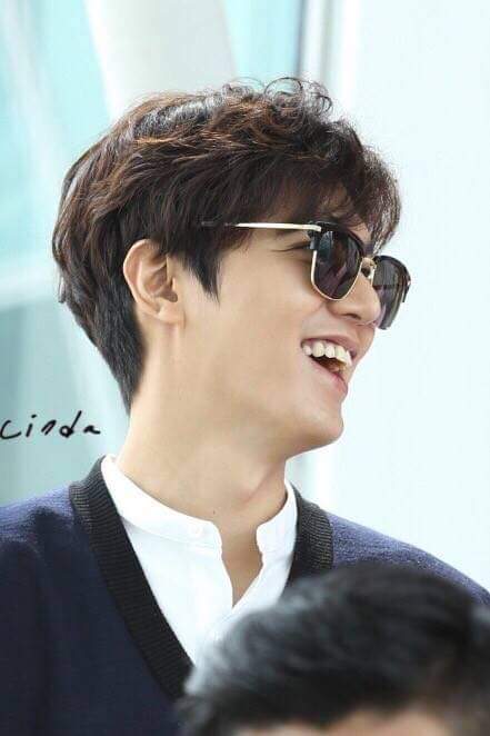 sevennyLMH's tweet photo. [2016.09.11] Incheon Airport Heading to Spain
#LeeMinHo @ActorLeeMinHo #이민호 https://t.co/A0rGJXYFu0