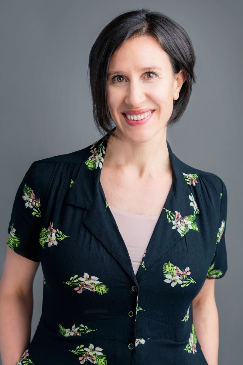 Next up, Lea Beddia!

Lea is a high school teacher, writer for young adults and a Mom. She is a compulsive reader and coffee drinker, and loves stories of family and childhood. She believes in ghosts, happiness and hard work.

Tickets here: bit.ly/35UwhC9