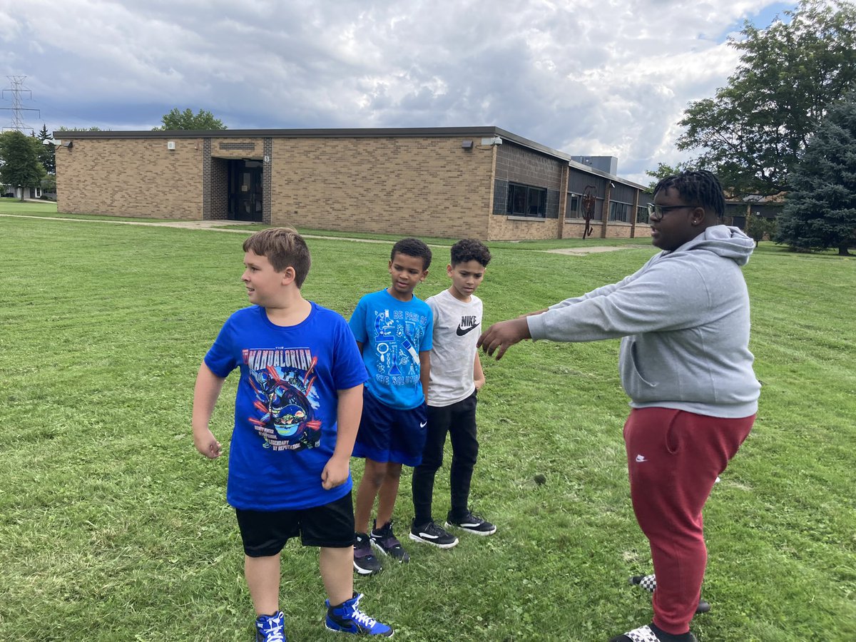 This is what the Sweet Home Way is all about! Providing unique experiences for all of our Panthers! We are so excited to Welcome Mykel and Markies to <a href="/5_Derek/">Derek Dunstan</a> 4th grade class! “I’m the future you.” “I can’t wait to play football.”<a href="/SHRABigPic/">Ready Academy Big Picture</a> <a href="/SweetHomeHSFB/">Sweet Home HS Football</a>