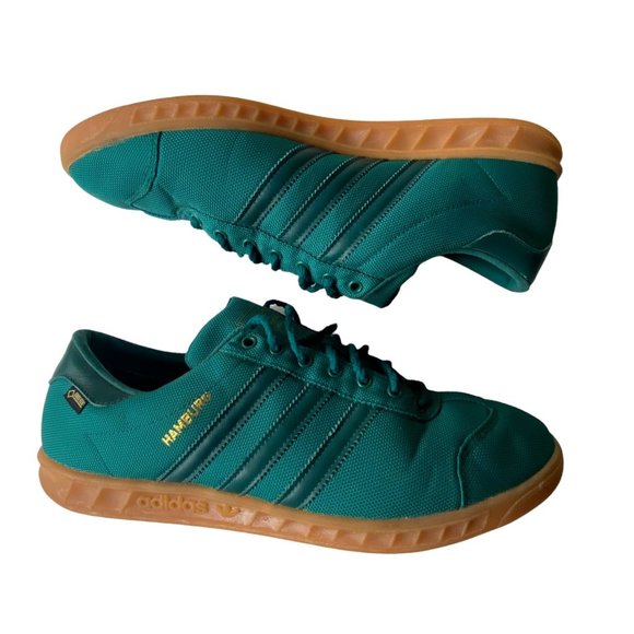 poshfever's tweet photo. So good I had to share! Check out all the items I'm loving on @Poshmarkapp #poshmark #fashion #style #shopmycloset #betseyjohnson #adidas: https://t.co/0XDW7Anafu https://t.co/9UJTB0gxWg