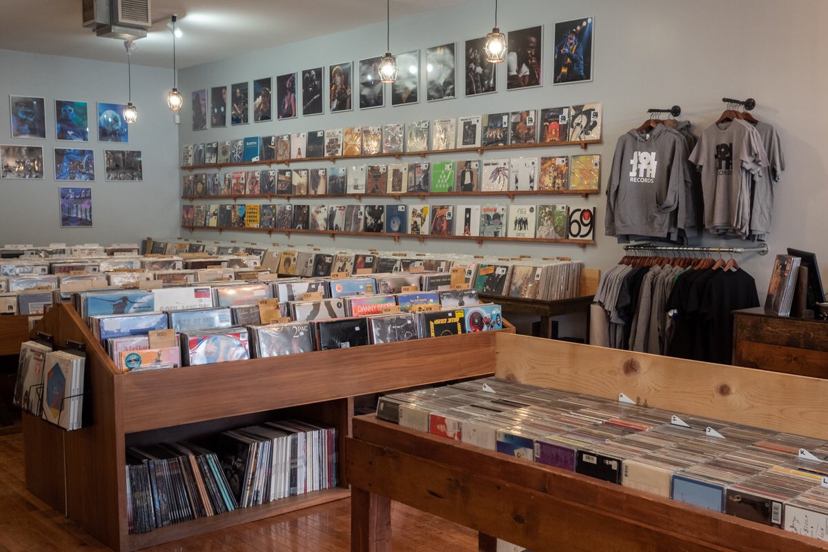 Christopher tweet media