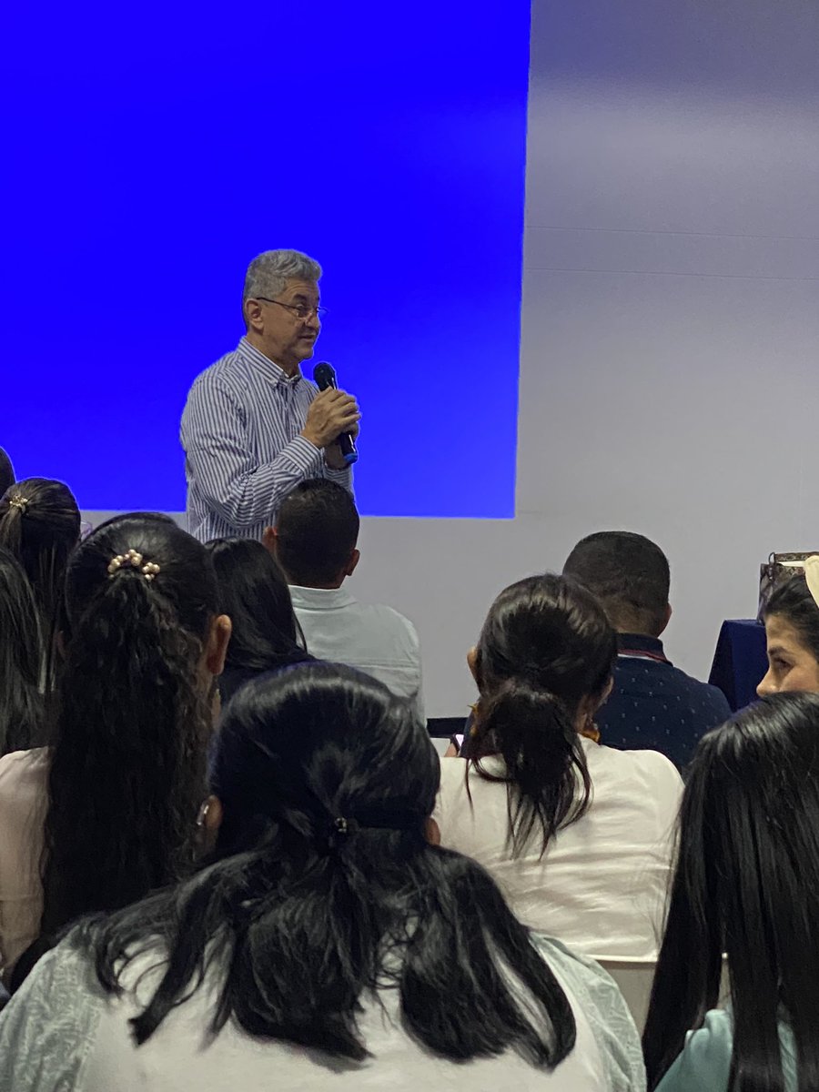 omabe19's tweet photo. @PTA_Colombia  Creer en nosotros mismos mismos como maestros, seguir construyendo juntos, reflexionar sobre la práctica y producir saber pedagógico es participar de la movilización de pensamiento como intelectuales.  Gracias por su acompañamiento en Antioquia Fernando Rincón. https://t.co/PzTMbcMztV