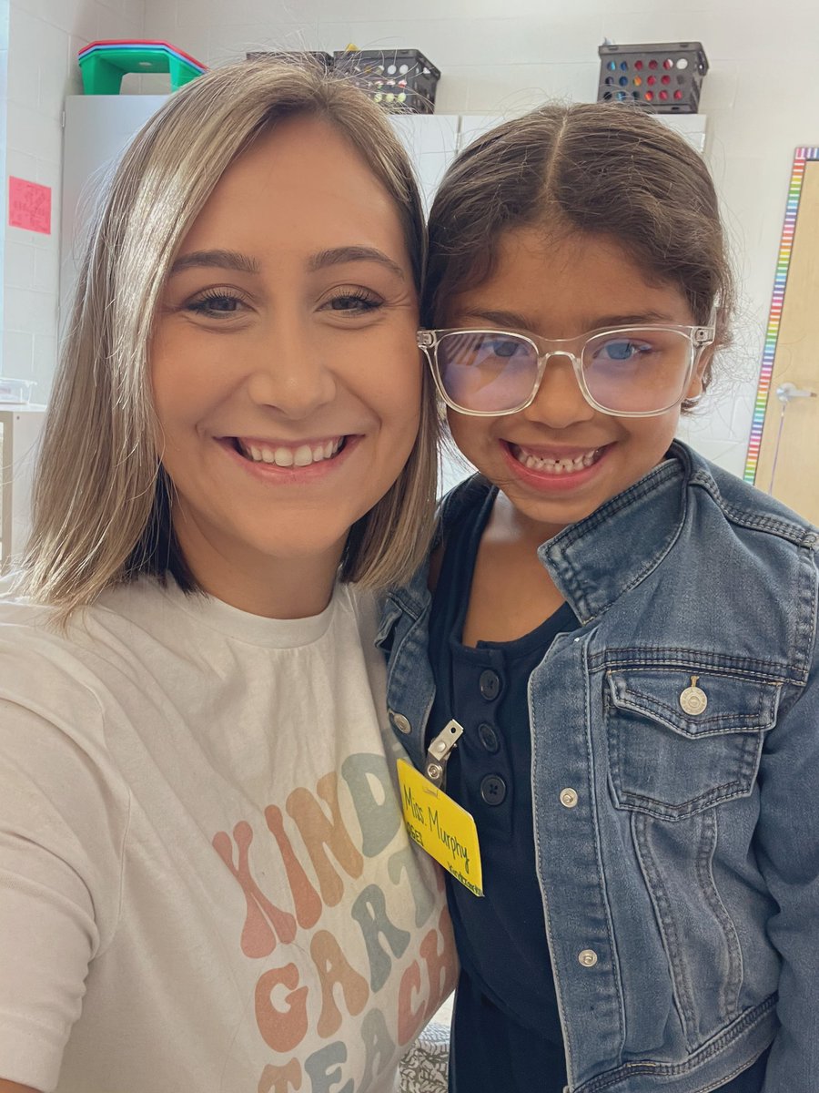 mrsspiveytn's tweet photo. Homecoming Day Two:
🧑‍🏫🧑‍🎨To Work Tuesday👮🧑‍⚕️
#Kindergarten #homecoming2022 #teachersoftwitter https://t.co/iT7pzsrbbt